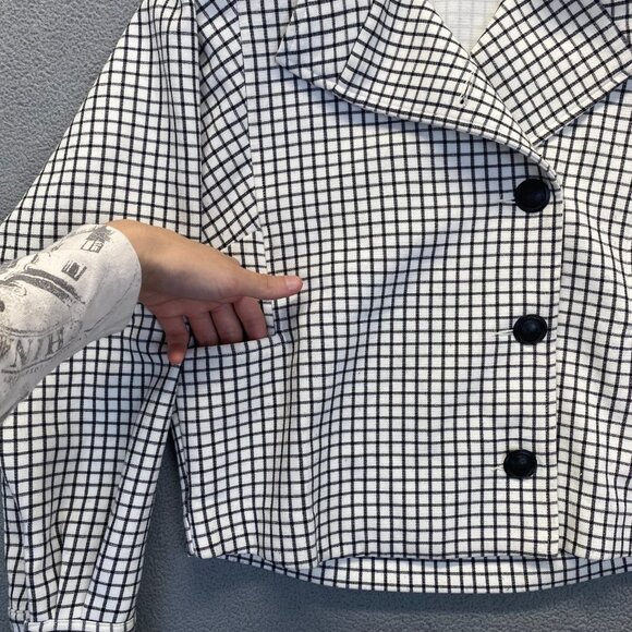 CAbi Black White Windowpane Plaid Knit Jacket Size XS 3173 Asymmetrical Button - Picture 13 of 14